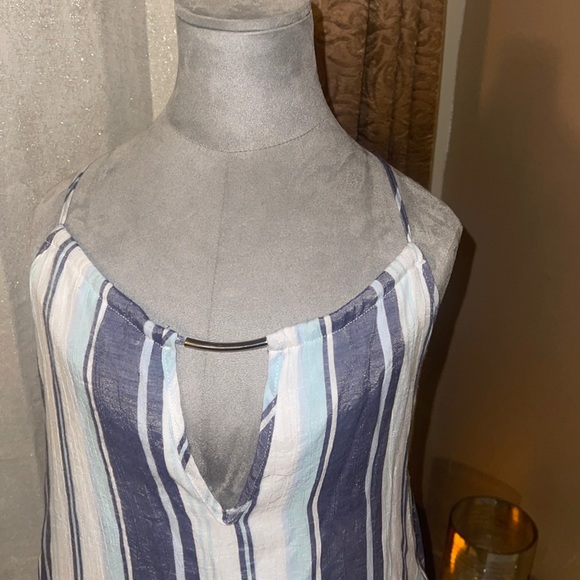 ✨💙🤍 Spring / Summer Dress 💙🤍✨ - Picture 2 of 4